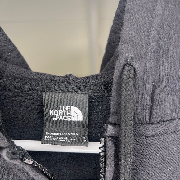 The North Face Black Hoodie Jacket - Picture 6 of 6
